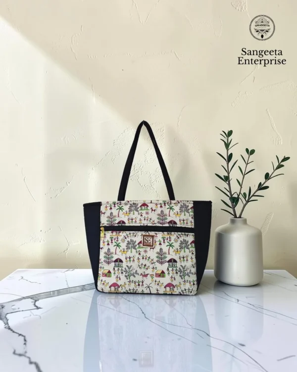 Everyday tote bag – cream folk motif print Everyday tote bag in cream folk motif print, made by Sangeeta Enterprise, Nagpur