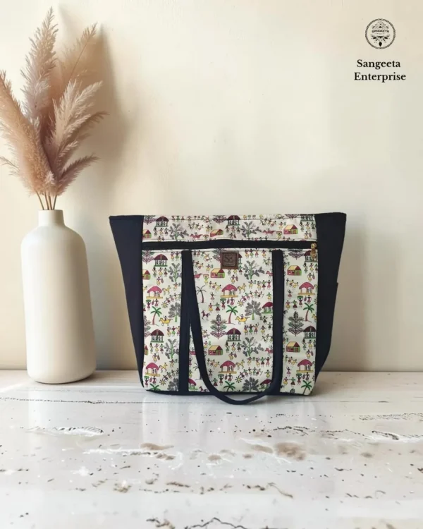Jumbo tote bag – cream folk motif print Jumbo tote bag in cream folk motif print, made by Sangeeta Enterprise, Nagpur