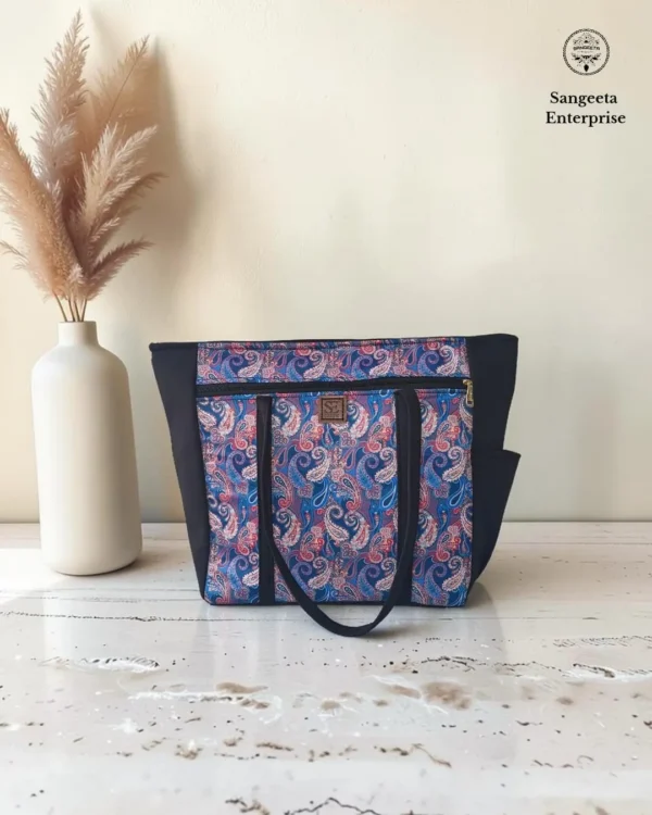 Jumbo tote bag – blue paisley print Jumbo tote bag in blue paisley print, made by Sangeeta Enterprise, Nagpur