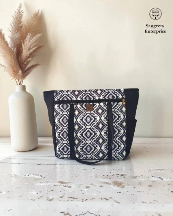 Jumbo tote bag – black and white ikat print Jumbo tote bag in black and white ikat print, made by Sangeeta Enterprise, Nagpur