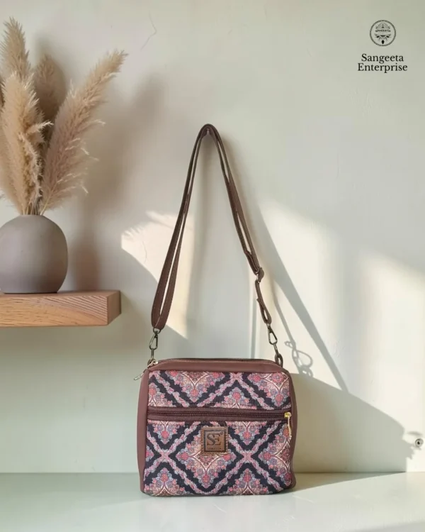 Jute premium square bag – pink and navy diamond print Jute premium square bag in pink and navy diamond print, made by Sangeeta Enterprise, Nagpur
